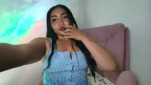 Snapshot of Dailyn_Adams chatting on 12-15-24, 05:13 Dailyn Adams online show from 12-15-24, 05:13