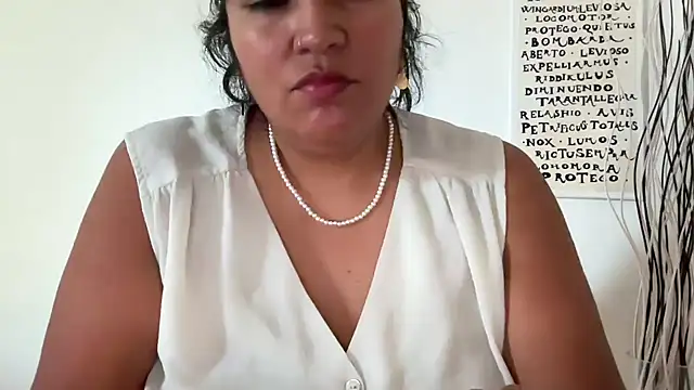 Snapshot of MashaCL chatting on 05-28-26, 09:17 MashaCL online show from 05-28-26, 09:17