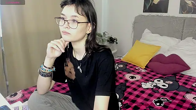 Emily Strikeee online show from 03-19-26, 04:16