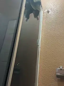 Snapshot of Hxnsovrgon chatting on 12-30-24, 12:43 Hxnsovrgon online show from 12-30-24, 12:43