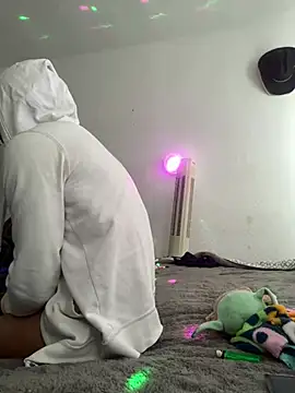 Snapshot of Hxnsovrgon chatting on 01-16-25, 07:52 Hxnsovrgon online show from 01-16-25, 07:52