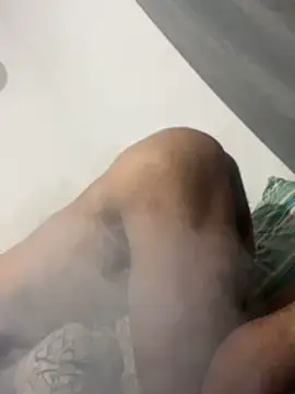 Snapshot of Hxnsovrgon chatting on 01-29-25, 12:54 Hxnsovrgon online show from 01-29-25, 12:54