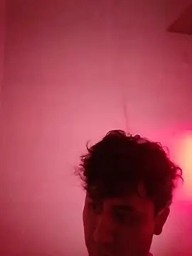 Snapshot of Hxnsovrgon chatting on 10-21-25, 12:11 Hxnsovrgon online show from 10-21-25, 12:11