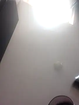 Snapshot of Hxnsovrgon chatting on 10-23-25, 09:24 Hxnsovrgon online show from 10-23-25, 09:24