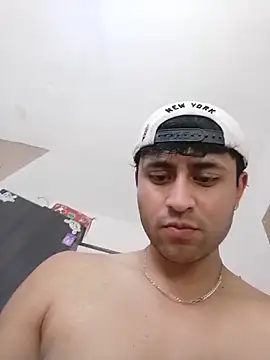 Snapshot of Hxnsovrgon chatting on 10-26-25, 09:10 Hxnsovrgon online show from 10-26-25, 09:10