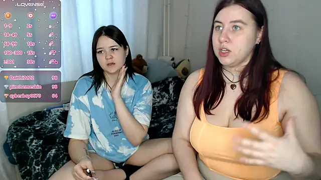 Snapshot of BettyandRich_ chatting on 01-30-25, 10:40 BettyandRich online show from 01-30-25, 10:40