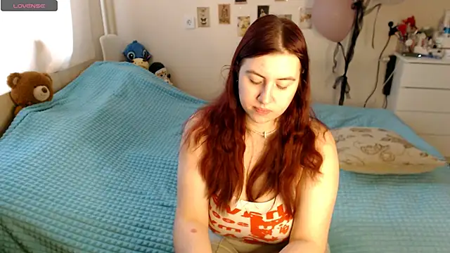 Snapshot of BettyandRich_ chatting on 10-17-25, 08:28 BettyandRich online show from 10-17-25, 08:28