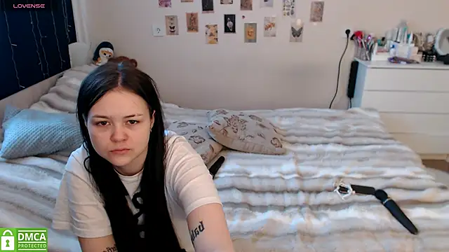 Snapshot of BettyandRich_ chatting on 02-15-26, 09:41 BettyandRich online show from 02-15-26, 09:41