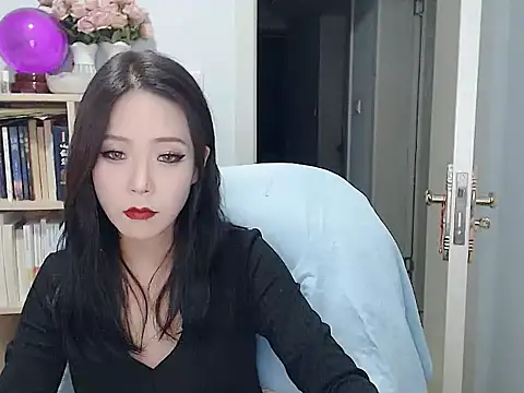 SuSushi728 online show from 12-22-25, 03:20