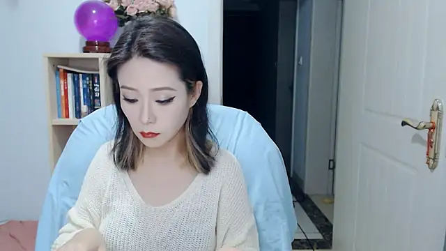 Snapshot of SuSushi728 chatting on 06-10-26, 03:44 SuSushi728 online show from 06-10-26, 03:44