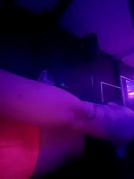 Snapshot of Tefannyy_ chatting on 03-14-25, 12:32 Tefannyy online show from 03-14-25, 12:32