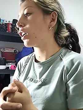 Tefannyy  online show from 03-10-26, 04:23