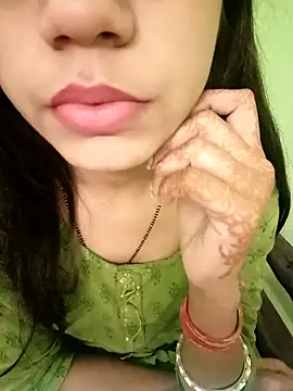 Snapshot of EACH_555 chatting on 12-16-25, 11:26 EACH 555 online show from 12-16-25, 11:26