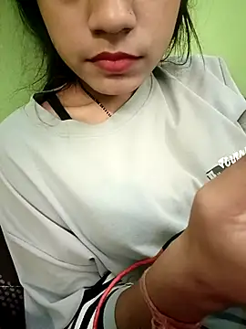 Snapshot of EACH_555 chatting on 12-20-25, 05:14 EACH 555 online show from 12-20-25, 05:14