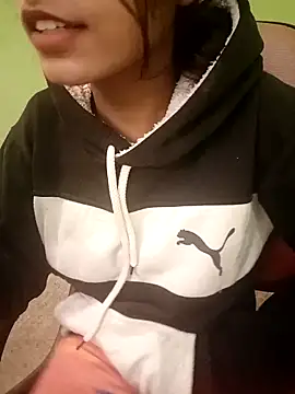 Snapshot of EACH_555 chatting on 12-20-25, 06:48 EACH 555 online show from 12-20-25, 06:48