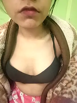 Snapshot of EACH_555 chatting on 01-11-26, 04:28 EACH 555 online show from 01-11-26, 04:28