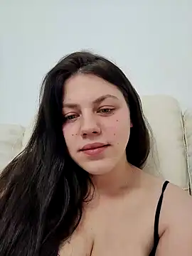 Snapshot of leeya_lee chatting on 01-27-25, 12:43 leeya lee online show from 01-27-25, 12:43