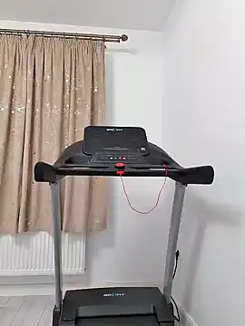 Snapshot of leeya_lee chatting on 02-05-25, 08:04 leeya lee online show from 02-05-25, 08:04