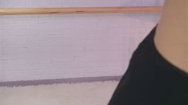 lylylovesyou online show from 01-06-25, 05:52