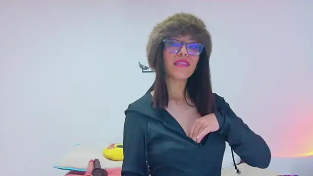 Snapshot of _lucysmith chatting on 11-05-25, 04:45 lucysmith online show from 11-05-25, 04:45