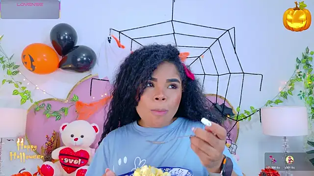 Snapshot of NahiaraReina chatting on 10-30-25, 01:12 NahiaraReina online show from 10-30-25, 01:12