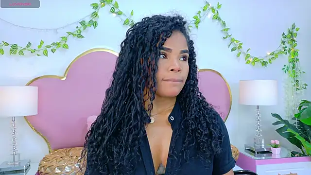 Snapshot of NahiaraReina chatting on 11-10-25, 01:10 NahiaraReina online show from 11-10-25, 01:10