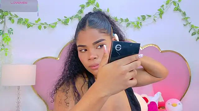 Snapshot of NahiaraReina chatting on 12-02-25, 01:39 NahiaraReina online show from 12-02-25, 01:39