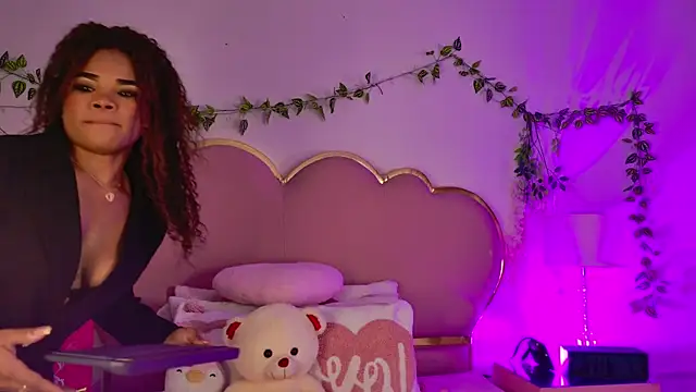 Snapshot of NahiaraReina chatting on 07-08-26, 01:59 NahiaraReina online show from 07-08-26, 01:59