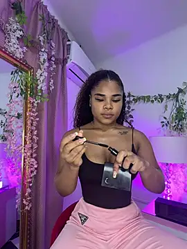 Snapshot of NahiaraReina chatting on 07-10-26, 03:03 NahiaraReina online show from 07-10-26, 03:03