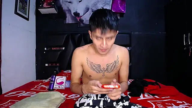 Snapshot of The__Rodriguez chatting on 02-14-25, 12:19 The Rodriguez online show from 02-14-25, 12:19