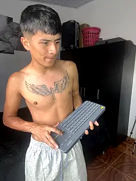 Snapshot of The__Rodriguez chatting on 09-28-25, 06:24 The Rodriguez online show from 09-28-25, 06:24