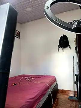 Snapshot of The__Rodriguez chatting on 11-25-25, 04:29 The Rodriguez online show from 11-25-25, 04:29