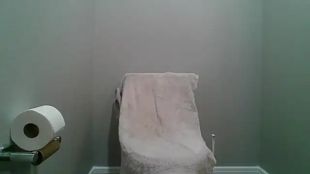 Snapshot of GoodGirlLover13 chatting on 05-10-26, 10:04 GoodGirlLover13 online show from 05-10-26, 10:04