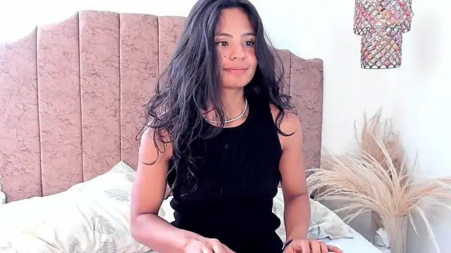 Snapshot of Mindy_sweety chatting on 01-03-25, 04:27 Mindy sweety online show from 01-03-25, 04:27
