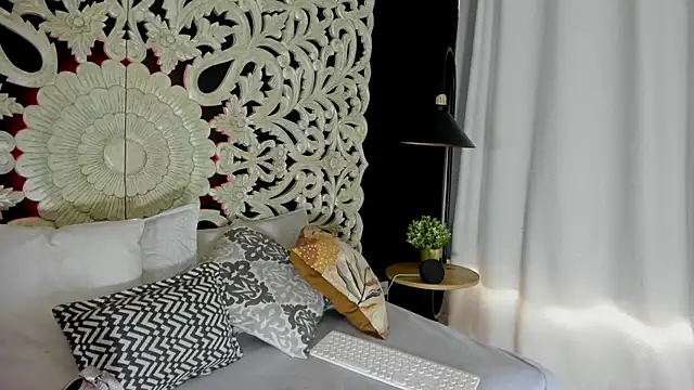 Snapshot of Mindy_sweety chatting on 06-27-26, 12:33 Mindy sweety online show from 06-27-26, 12:33