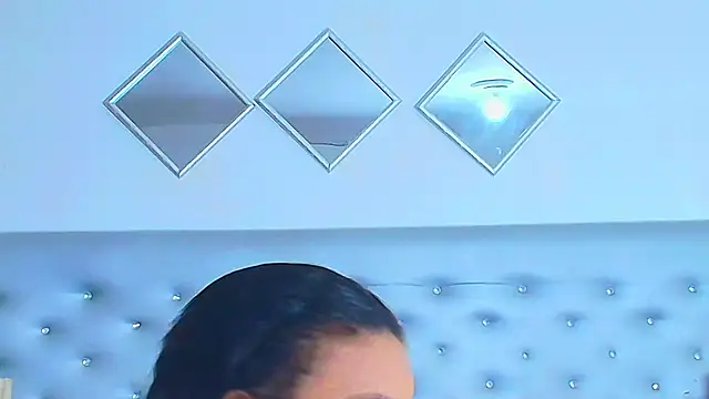 EileenBenzon online show from 10-22-25, 02:28