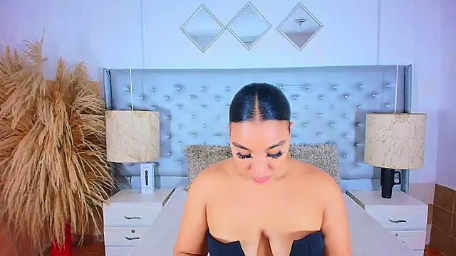 EileenBenzon online show from 11-27-25, 03:58