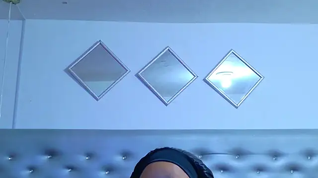EileenBenzon online show from 05-20-26, 02:45