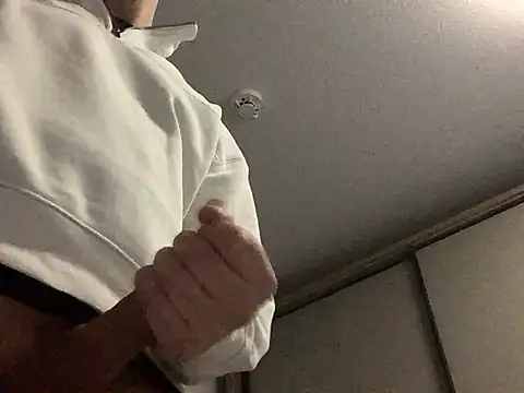 neilho1 online show from 01-19-25, 03:32