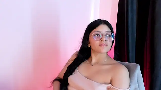 Snapshot of lana_dol chatting on 03-21-25, 06:18 lana dol online show from 03-21-25, 06:18