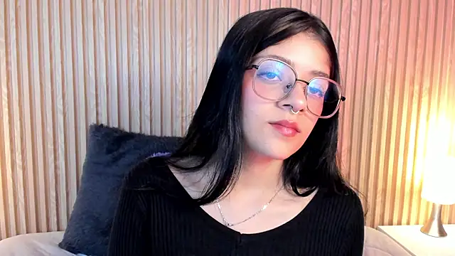 Snapshot of lana_dol chatting on 09-19-25, 01:23 lana dol online show from 09-19-25, 01:23