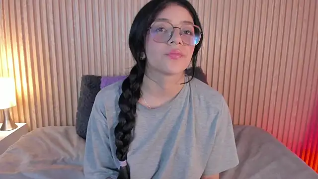 Snapshot of lana_dol chatting on 11-19-25, 02:28 lana dol online show from 11-19-25, 02:28