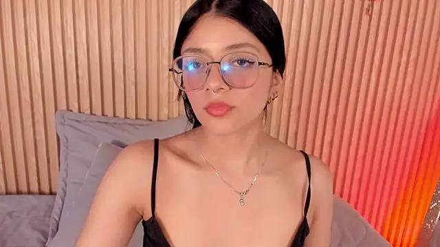 Snapshot of lana_dol chatting on 12-14-25, 01:38 lana dol online show from 12-14-25, 01:38