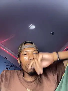 Snapshot of BlueIceCube chatting on 01-07-25, 04:37 BlueIceCube online show from 01-07-25, 04:37