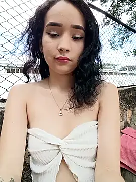 sweet outdoor charm online show from 01-16-26, 07:29