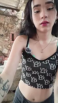 Snapshot of sweet_outdoor_charm chatting on 04-24-26, 03:36 sweet outdoor charm online show from 04-24-26, 03:36