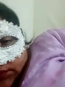 Snapshot of seemi_bhabhi chatting on 01-25-25, 12:58 seemi bhabhi online show from 01-25-25, 12:58