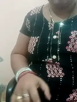 Snapshot of seemi_bhabhi chatting on 02-13-25, 03:56 seemi bhabhi online show from 02-13-25, 03:56