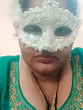 Snapshot of seemi_bhabhi chatting on 02-25-25, 02:25 seemi bhabhi online show from 02-25-25, 02:25