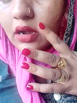 Snapshot of seemi_bhabhi chatting on 03-07-25, 12:12 seemi bhabhi online show from 03-07-25, 12:12